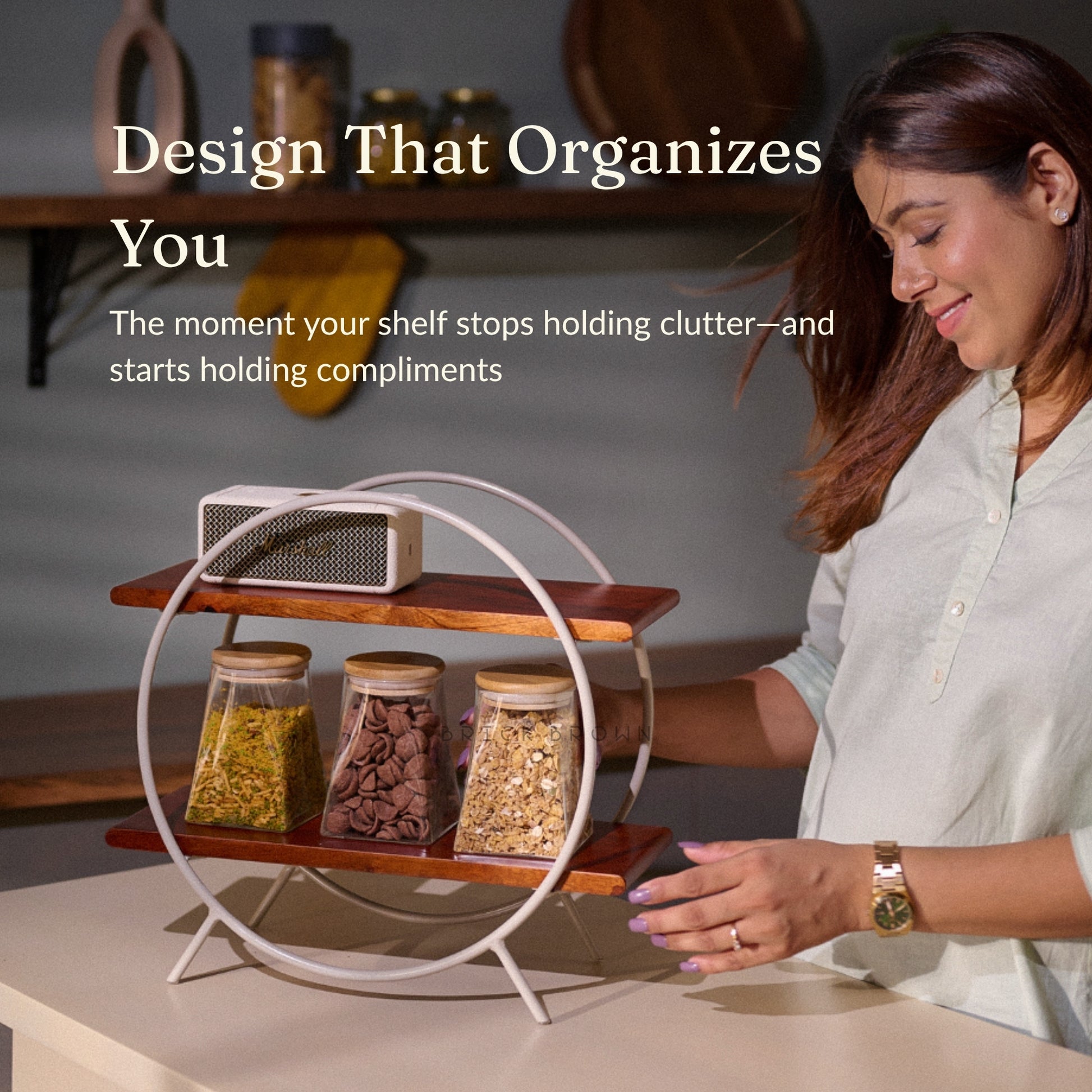 Pearl Circular Organizer from Mahogany Collection