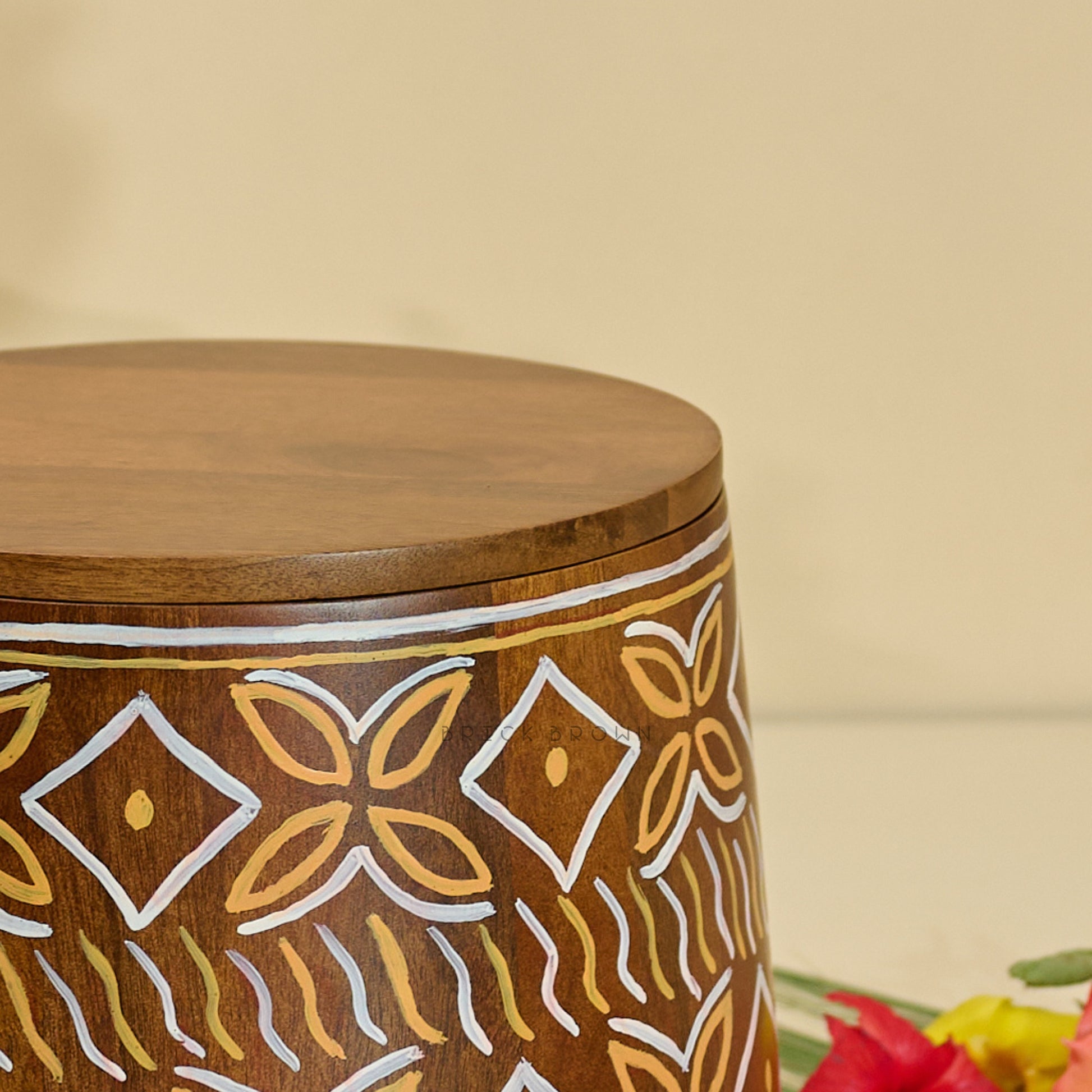 Mandira Pooja Stool