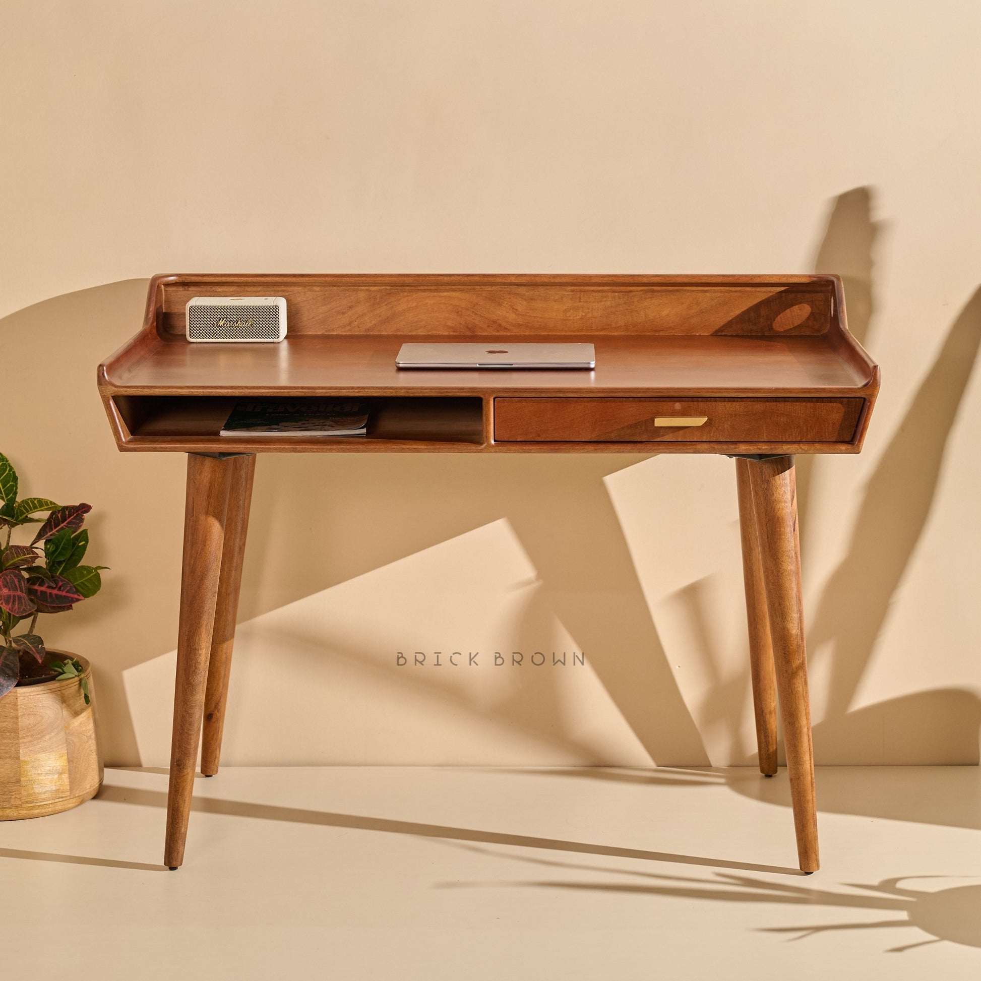 Muse Desk