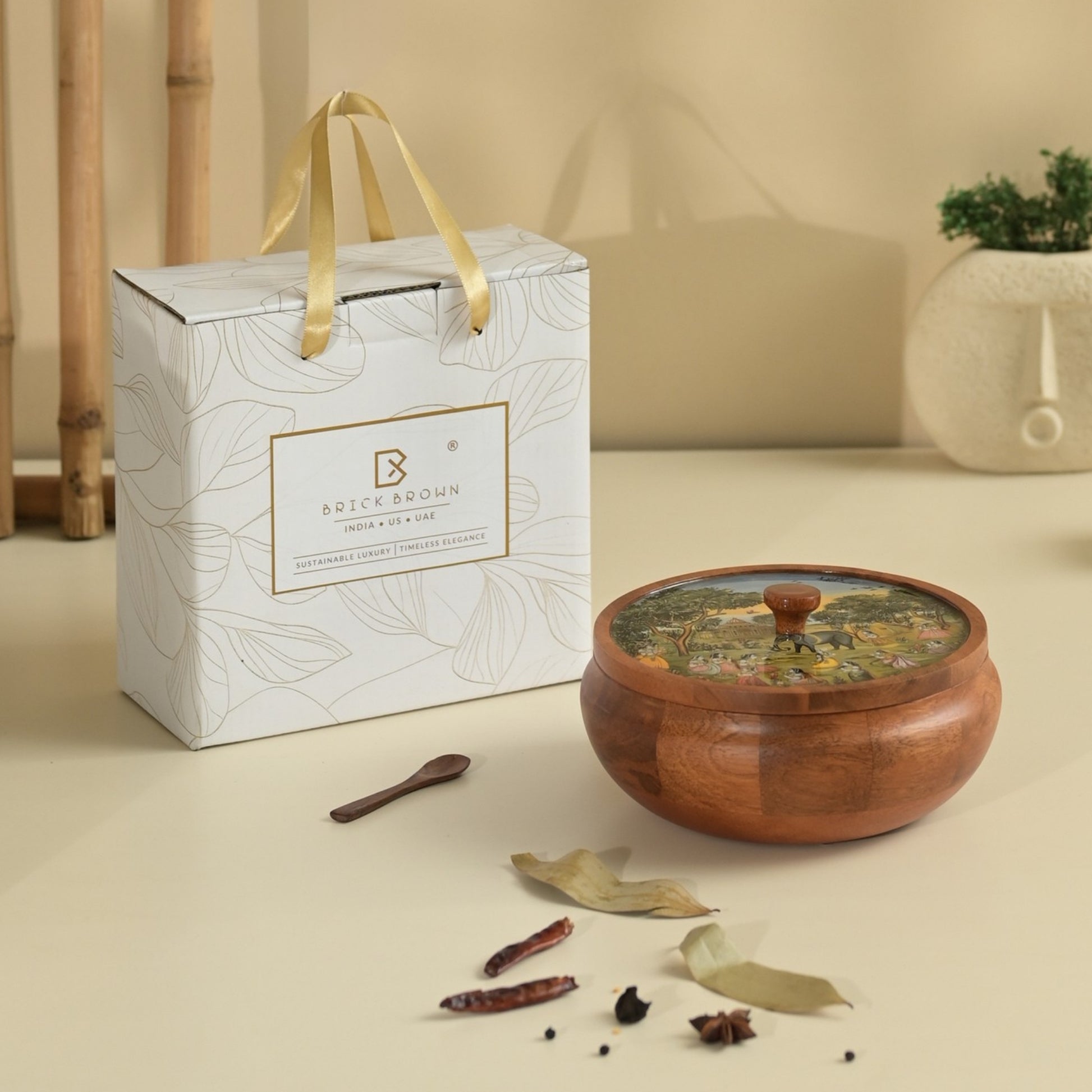 Saga Masala Box