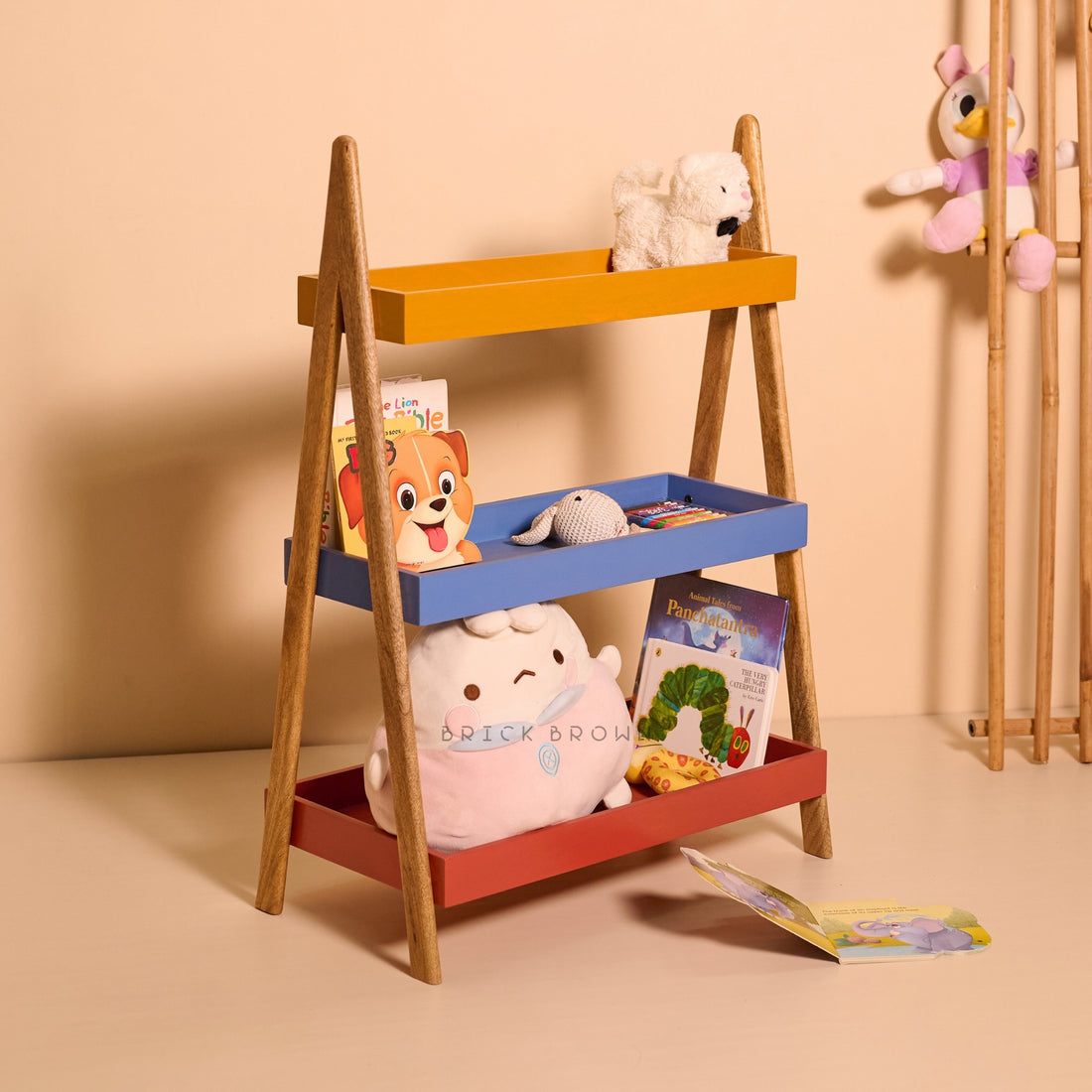 Peek-a-Boo Organizer