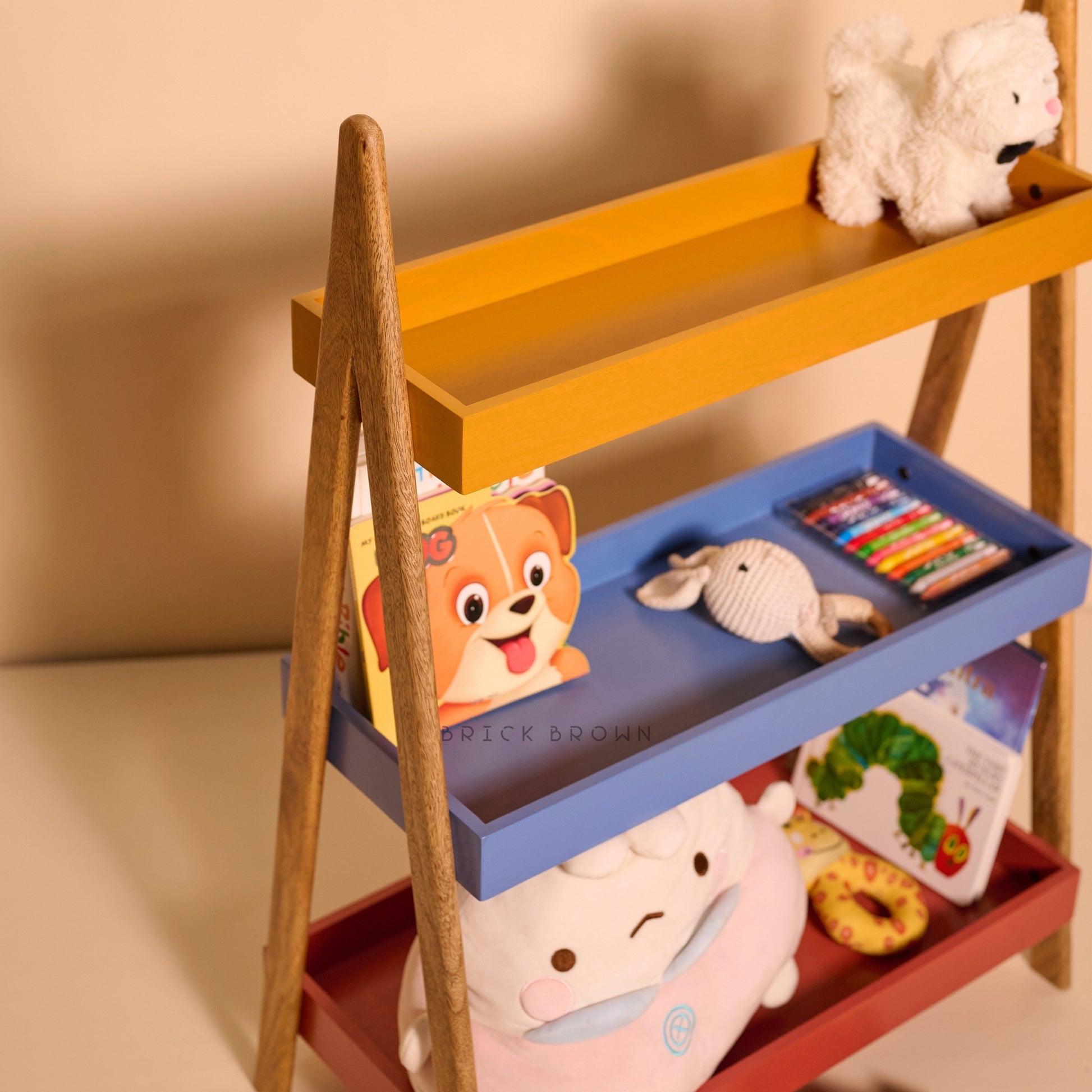 Peek-a-Boo Organizer