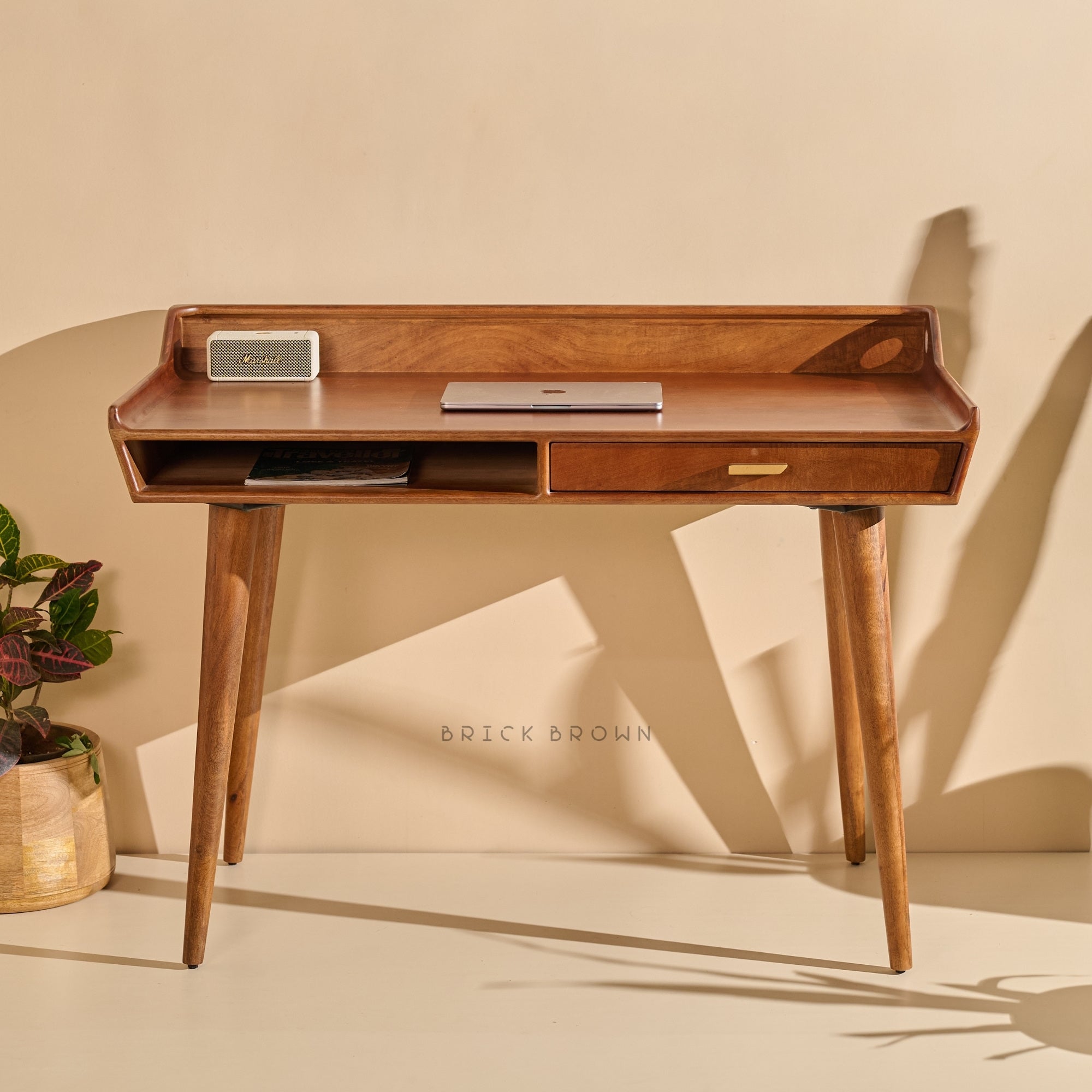 Muse Desk