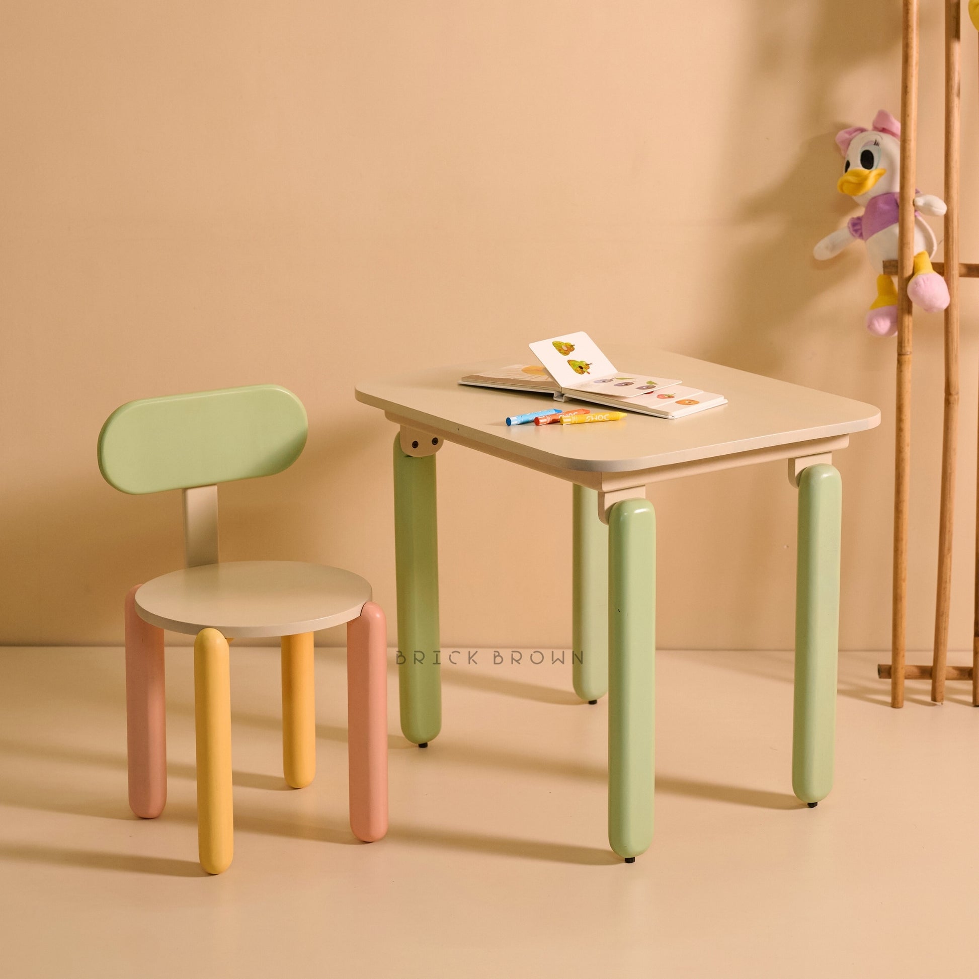 Bubblegum Desk with Chair
