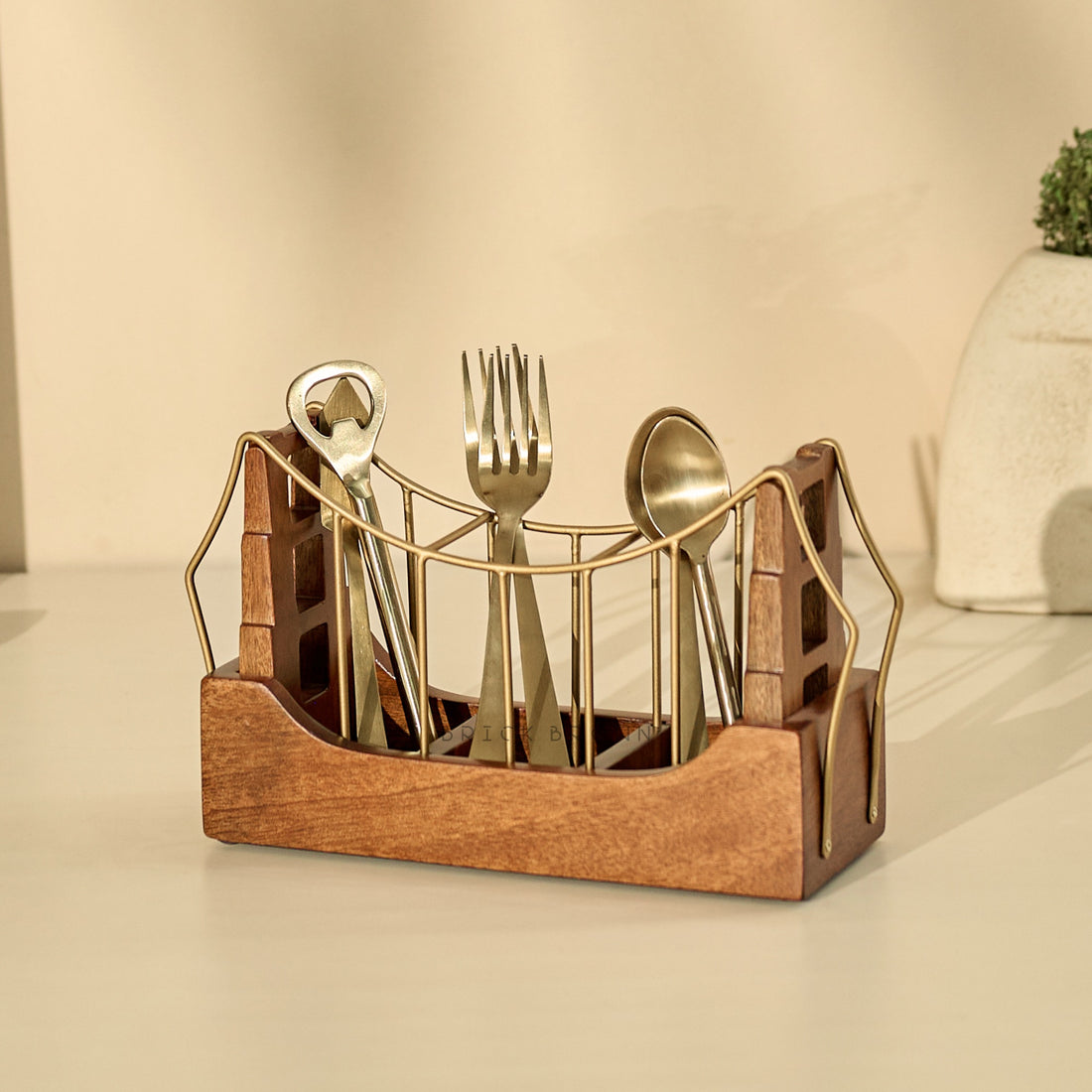 Golden Gate Cutlery Holder