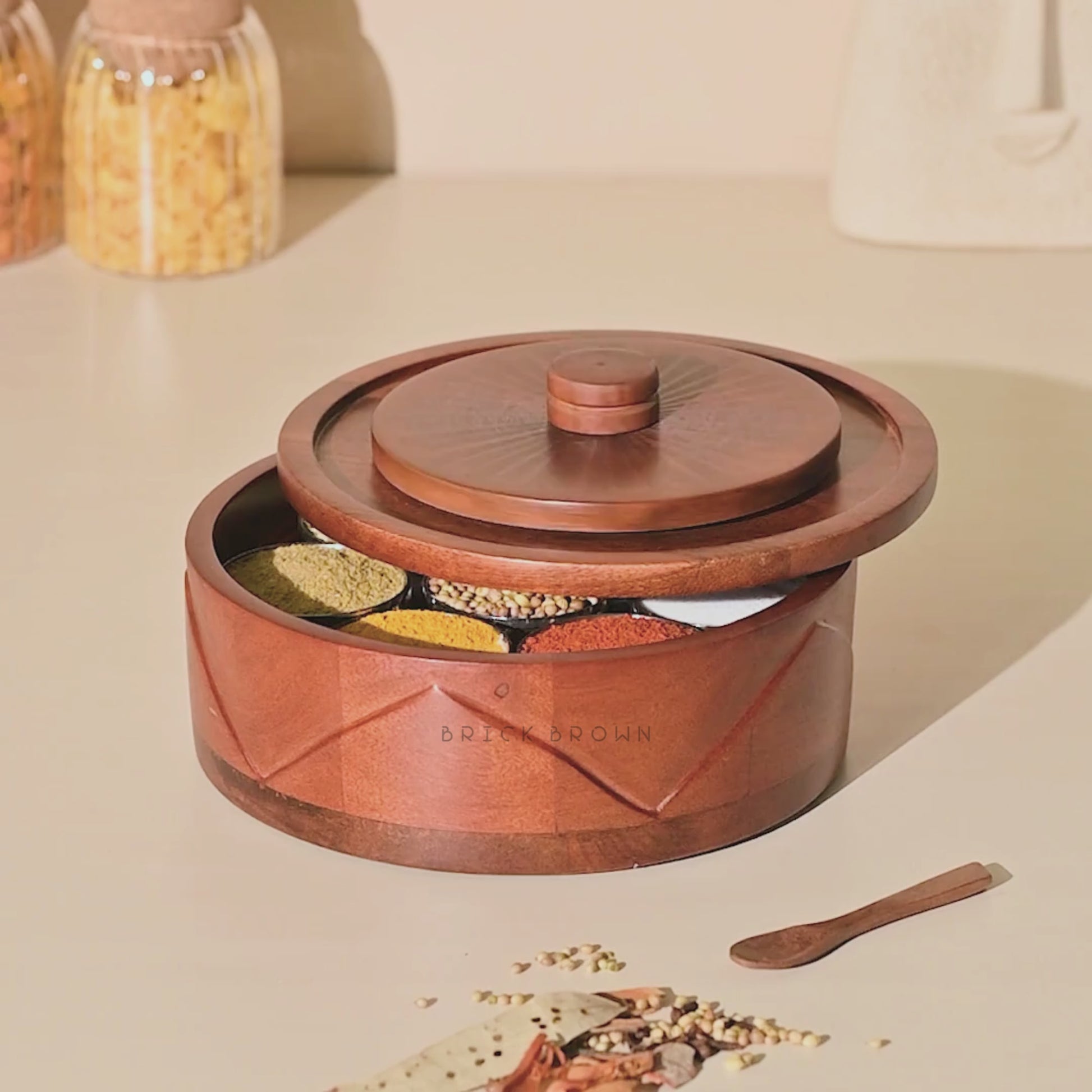 Roule Masala Box